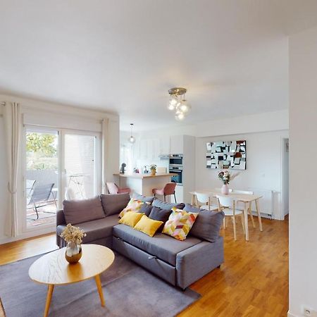 Live Like A Local Stylish 2Br With Balcony & Parking Apartment Saint-Denis  Exterior photo